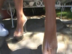 Zadek, Velký zadek, Brunetka, Nohy, Hardcore, Hd, Venku, Krátké vlasy