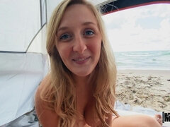 Américain, Plage, Bikini, Blonde, Éjaculation interne, Lunettes, Jeans, Pov