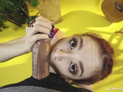 엉덩이, 오랄섹스, 입에 사정, 핸드잡, 랑제리, 셀카, 빨간 머리, 문신