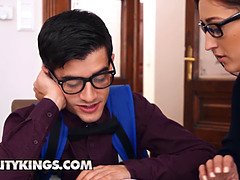 Kuřba, Brunetka, Puma, Milf žcbp, Mamina, Nevlastní máma, Teenka, Švédská rojka