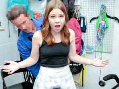 Bundão, Pauzão, Peitos grandes, Boquete, Transar de quatro, Raspar depilar, Cabelo curto, Adolescente