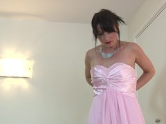 Brunette brune, Européenne, Talons, Masturbation, Mère que j'aimerais baiser, Culottes ou slips, Chatte, Se déshabiller