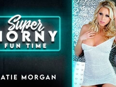 Velike joške, Blondinka, Zevajoči, Samozadovoljevanje, Milf, Obrito, Solo, Joške