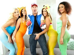 Stor stjärt, Avsugning, Brunett, Doggystyle, Handjobb, Latina, Strippning, Tonåring