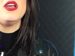 Amatéři, Brunetka, Latex