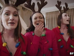 Santa Fucks ALL his Helpers - POV Cosplay Xmas