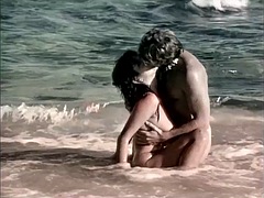 Blondynka, Obciąganie, Brunetka, Wytrysk, Lesbijka, Trójkąt, Cycki, Markowy