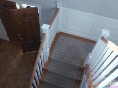 Anális szex, Hatalmas hátsó, Kebles, Ondó fröcskölés, Mélytorok, Érett feleség, Természetes mellek, Valóság