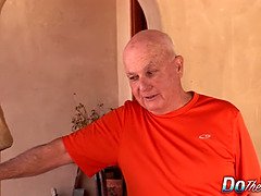 Cumizás, Felszarvazott, Arcra élvezés, Hd, Férj, Nyalás, Visítozás, Feleség