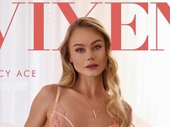 18, Stor stjärt, Stor kuk, Blondin, Avsugning, Naturliga tuttar, Fitta, Tonåring