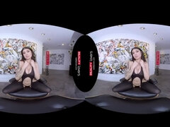 RealityLovers - Messy Brenna Sparks VR