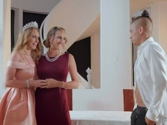 Chica, Mamá, Madrastra