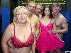 Velika rit, Velik kurac, Velike joške, Fafanje, Doggystyle, Milf, Orgija, Joške