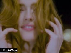 Stor røv, Pik, Komme på ansigtet, Imellem racer, Slikning, Fisse, Ridning, Bryster