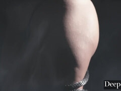 Babe, Stor røv, Stor pik, Store bryster, Brunette, Langt ned i halsen, Hd, Orgie