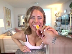 Anál, Blondýna, Kuřba, Dávení penisem, Péro, Přírodní, Orgasmus, Pička