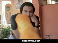 18 ans, Sucer une bite, Tir de sperme, Gorge profonde, Queue, Fille latino, Seins naturels, Adolescente