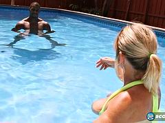 Anal, Blondin, Avsugning, Sperma shot, Hd, Mellanrasig, Milf, Pool