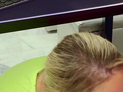 Amatör, Stora tuttar, Avsugning, Sperma shot, Handjobb, Milf, Fru