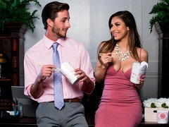 Iso kulli, Isot tissit, Ruskeahiuksinen, Latinankieli, Selkäsauna, Pillu, Laiha, Teini