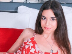 Sucer une bite, Brunette brune, En levrette, Branlette thaïlandaise, Pov, Rasée, Dénudage, Adolescente