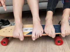 Skating Girls' Sexy Bare Feet