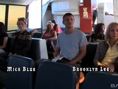 흑갈색 머리, 사정 샷, 얼굴에, 야외의, 문신