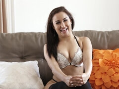 Sumptuous mom BBC deepthroat heart-stopping porn clip