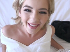 Leie, Arsch, Blondine, Aufs gesicht abspritzen, Natürlichen titten, Piercing, Pov, Spanner