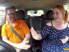 Amateur, Sucer une bite, Voiture, Pov, Rousse roux