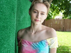 Stor kuk, Avsugning, Onani, Liten och nätt, Rakad, Kort hår, Tonåring, Tuttar