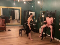 Testes gyönyörű hölgy, Kötözés – fegyelmezés, Gesztenyebarna, Domina szerep, Gumi, Úrnő, Hármas