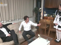 18, Asiatisk, Handjobb, Hardcore, Mellanrasig, Hembiträde, Tonåring, Trekant