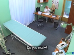 Amatör, Avsugning, Par, Fingering, Sjuksköterska, Kontor, Uniform, Voyeur