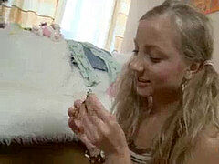 18 let, Přítelkyně, Lesbické, Masturbace, Orgasmus, Pigtails, Teenka, Hračky