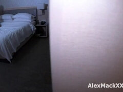 Leie, Grosser arsch, Grosse titten, Blasen, Besamung, Kehlenfick, Latina, Rau