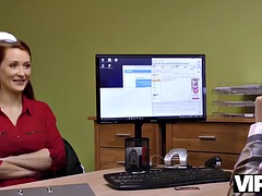 デカパイ, チェコ, 赤毛