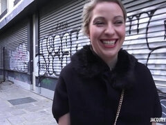 Hatalmas hátsó, Francia, Érett feleség, Nyilvános