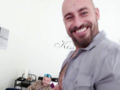 Χύσιμο, Κερατάς, Χύσιμο, Ηδ, Η σύζυγος