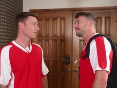 Boquete, Morena, Pau, Transar de quatro, Tocar uma punheta, Massagem, Cavalgar, Adolescente