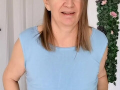 Amatør, Hunn, Bestemor, Moden, Milf, Naturlige bryster, Hengepupper, Alene