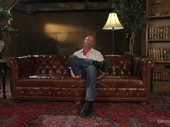 Bdsm, Bondáž, Femdom, Poníženie, Orgazmus, Prostata, Trest, Fajčenie