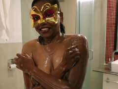 Naked amateur Desi woman filmed when she takes a shower