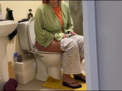 Amatéři, Dospělé, Mamina, Pissing, Sólo, Překvapení, Záchod