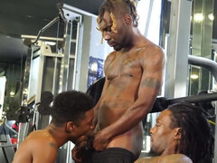 Muscular black boys fuck at the gym and share everything on cam