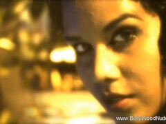 Bruinharig, Hd, Indisch, Moeder, Natuurlijk, Naakt, Strippen, Plagen