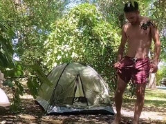 Nico Ruiz and Felipe Kum are doing it hard in the tent