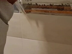 Guy Long Pisses a Large Portion of Urine