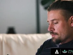 Stora tuttar, Avsugning, Långt ner i halsen, Handjobb, Hd, Massage, Verklighet