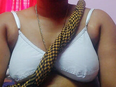 Desi Young Bhabi Mohini Has Sex with Her Boyfriend